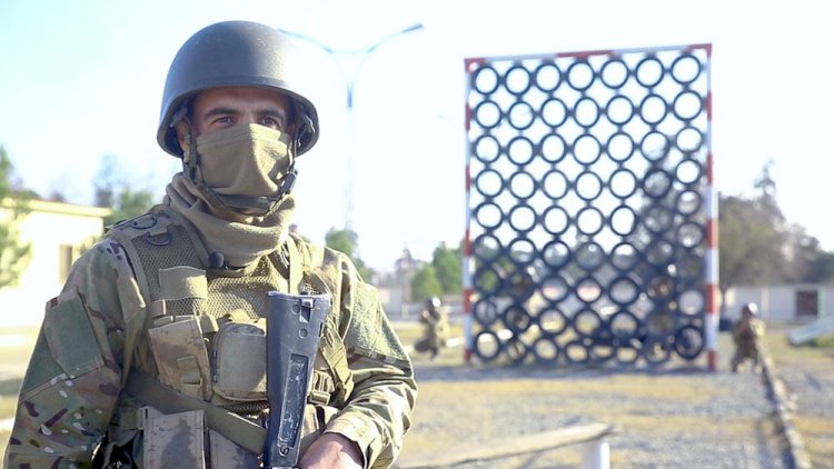    Kəşfiyyatçıların döyüş hazırlığı üzrə məşğələləri keçirilir -   Video
