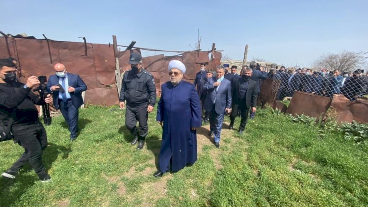    Şeyx Ağdam səfərindən danışdı:   “Ürəyim ağrıdı“
