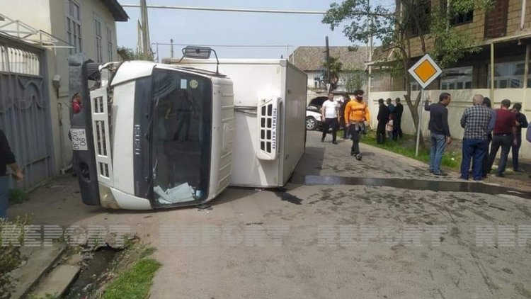    Cəlilabadda yük və minik avtomobilləri toqquşdu - Foto   