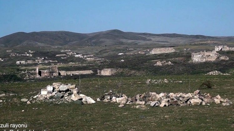    Düşmənin viran qoyduğu daha bir kəndimizin   VİDEOGÖRÜNTÜSÜ