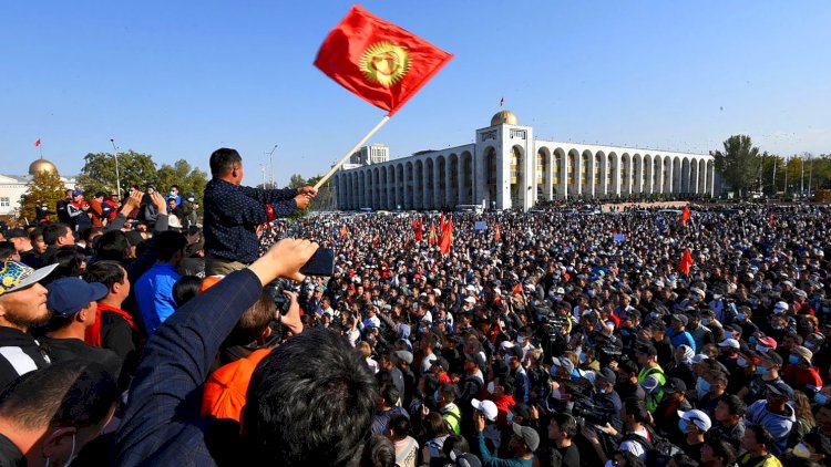    Qırğızıstanda qrant “demokratiyası“ başa çatır -   Bişkek Kremlin təsir dairəsinə daxil olur