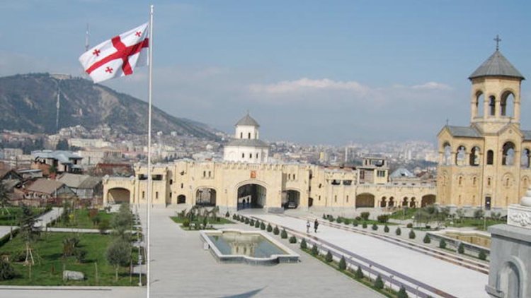    Gürcüstanda 14 gün tətil elan olundu   