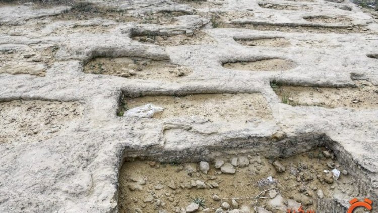    Cin qəbiristanlığı: nəhəng daşlarda yonulmuş son mənzillər   