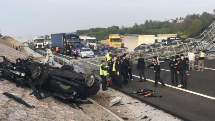    Konsulluq maşını qəzaya uğradı:   3 nəfər öldü - Foto