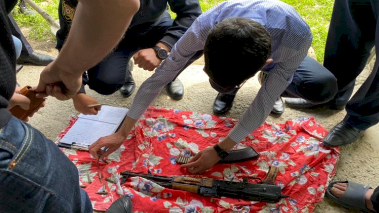    Narkotacirin evindən avtomat tapıldı   - Foto