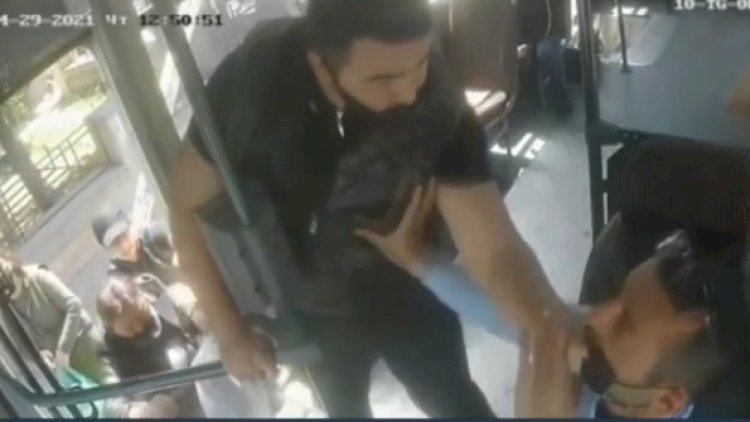    Sərnişin avtobus sürücüsünü belə döydü -   Video