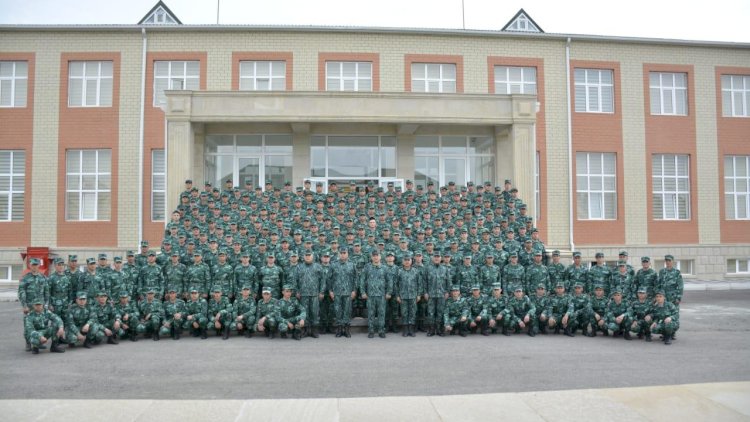    Xidmət müddəti başa çatan bir qrup hərbi qulluqçu­ tərxis edildi   
