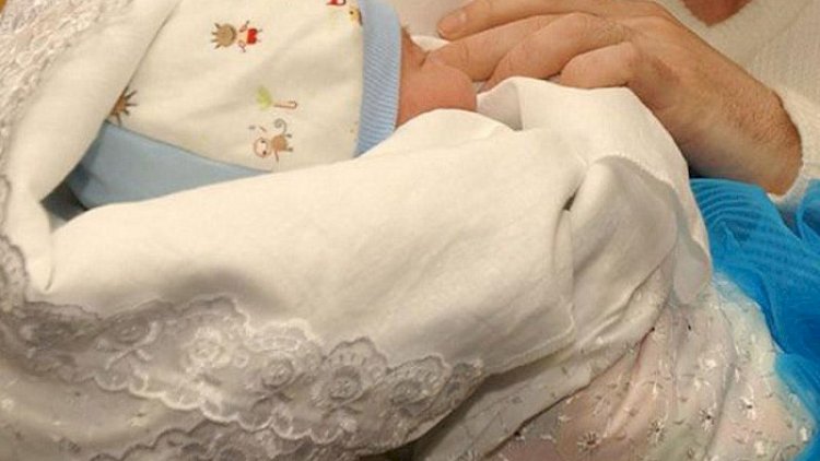    Azərbaycanda yeni doğulan uşaq 1 gün sonra öldü   