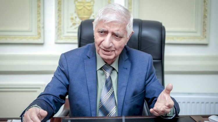    Fikrət Qoca vəfat etdi   