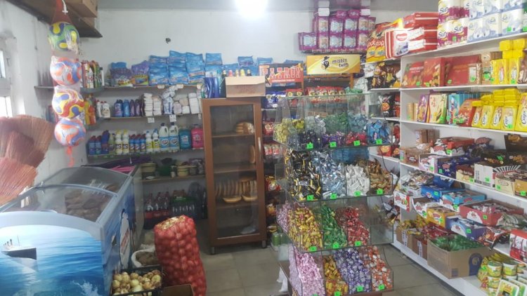    Mağaza sahibinin qollarını bağlayıb soyğunçuluq etdilər -   Fotolar