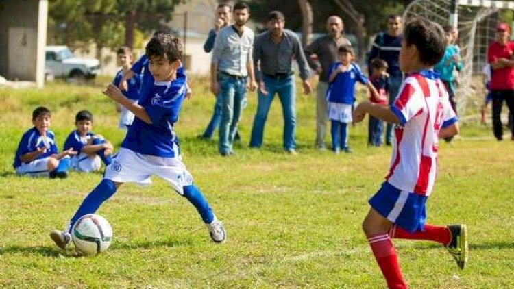    Azərbaycanda futbol klubu uşaqlara görün nə verir   - Fotolar