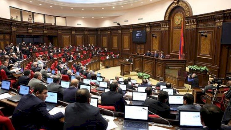    Erməni deputat xalqa çağırış etdi:   “Qarabağı unudun”