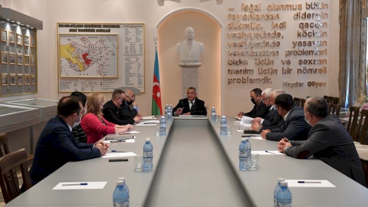   “Qaçqınkom” yanında İctimai Şurasının növbəti iclası keçirildi   