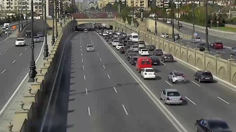    Prospektdəki yol qəzası tıxaca səbəb oldu   