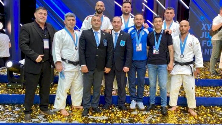   Veteran cüdoçular Moskvadan gümüş medalla qayıtdı - Fotolar   
