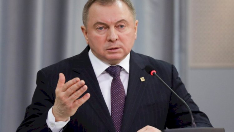    Belarus Latviya səfirini ölkədən çıxarır - Fotolar   