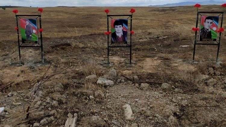    Ermənilərin Cəbrayılda dağıtdığı şəhid məzarları bərpa olunur   
