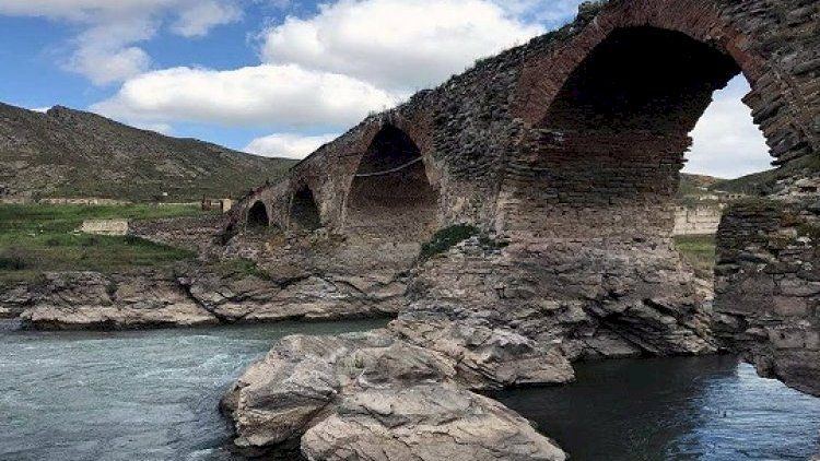    Xudafərin sərhəd gömrüyü tezliklə açılacaq - İranlı rəsmi   