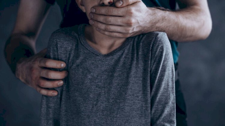    Azərbaycanda DƏHŞƏT: 10 yaşlı uşaq iki nəfər tərəfindən zorlandı   
