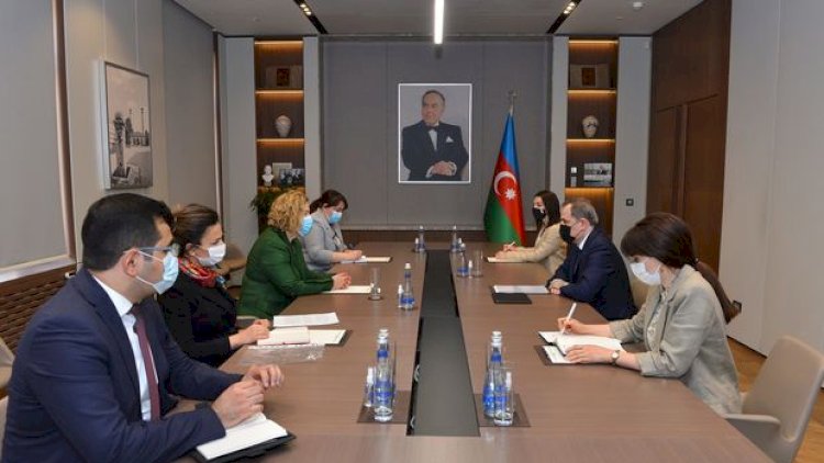    Ceyhun Bayramov Hande Harmancı ilə görüşdü   