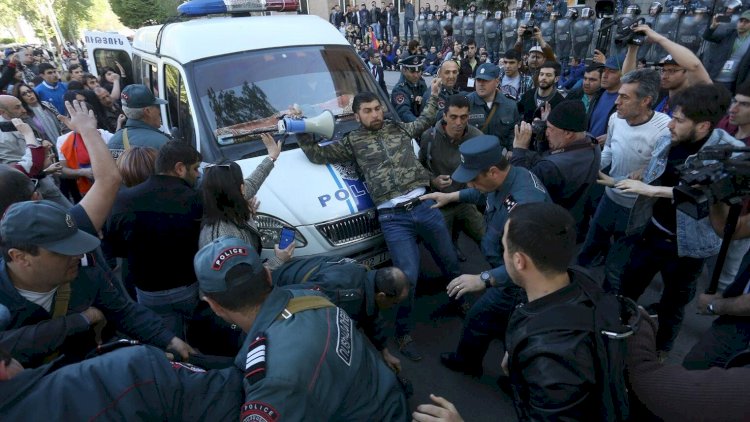    “İyunun 20-də Ermənistanda güclü iğtişaş olacaq“   - Zərdüşt Əlizadə