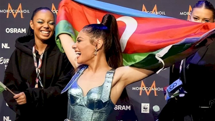    Samirə Əfəndi bayraqla bağlı qalmaqaldan danışdı: “Mən hərbçi qızıyam, yanımda...“   