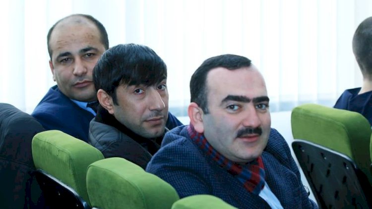   Bir də gördün fotodu adam...   