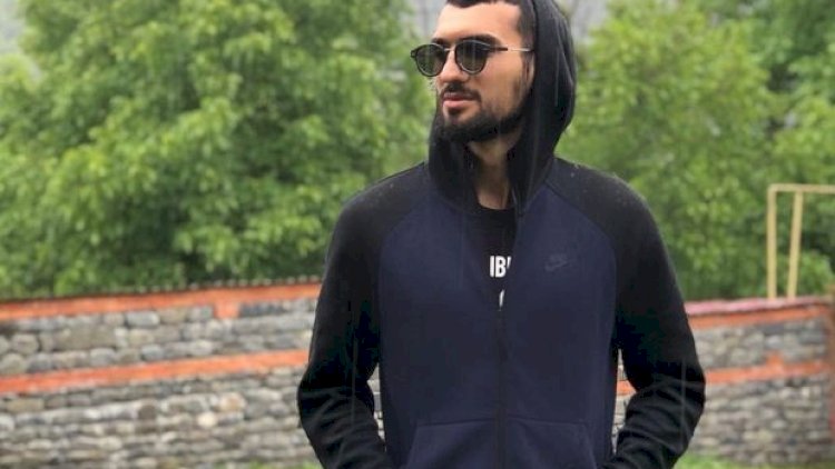    Mahir Emreli Polşaya müqavilə bağlamağa getdi - Foto   