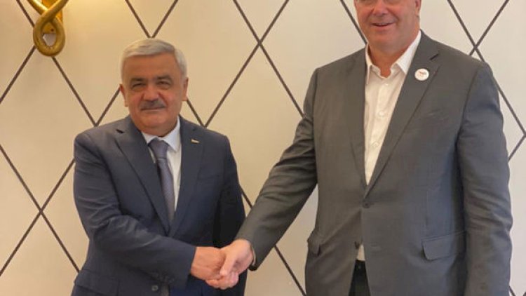    SOCAR prezidenti Rövnəq Abdullayev Total şirkətinin baş icraçı direktoru Patrik Puyanne ilə görüşdü   