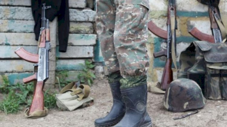    Ermənistan ordusunda komandir gənc zabiti döydü   