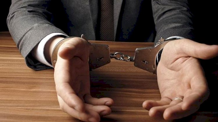    Rüşvətə görə həbs edilən sabiq direktordan XƏBƏR VAR   