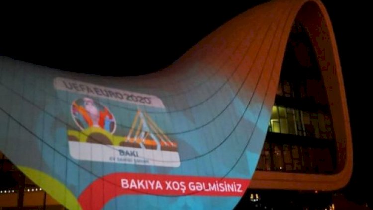    Heydər Əliyev Mərkəzi üzərində AVRO-2020 iştirakçılarının görüntüləri nümayiş etdirildi - Fotolar   