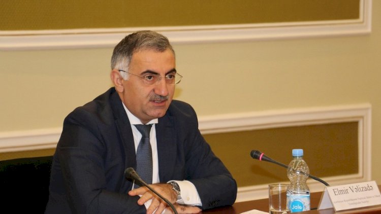    Elmir Vəlizadə vəzifəsindən azad edildi   