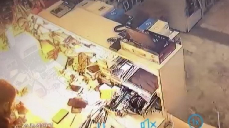    Pəncərənin qabağına qoyduğu telefon bomba kimi partladı - Fəlakətdən son anda qurtuldu   