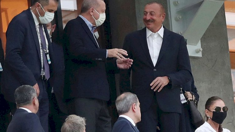    Prezidentlər Türkiyə - Uels matçını izləyir - Foto   