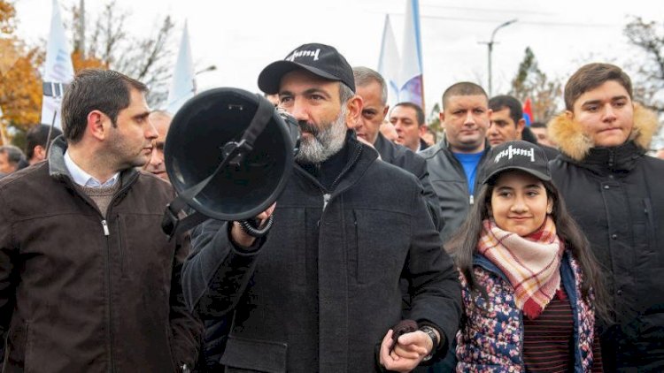   İlqar Məmmədovun müavini erməni xalqını təbrik etdi   