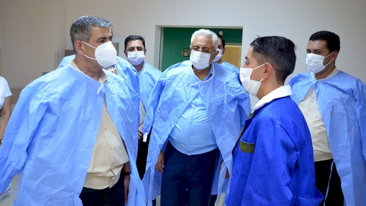    Müdafiə naziri hərbi hospitalda oldu - Video   
