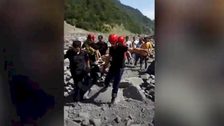    Qəbələ sakini qayalıqdan sürüşərək çaya düşdü - Video   