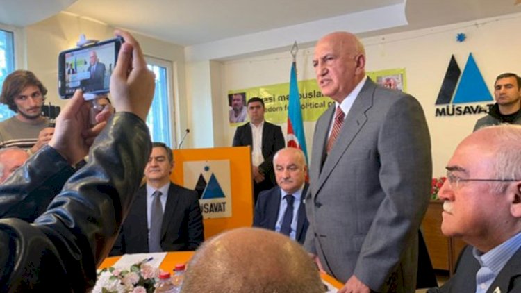    “İsa Qəmbərin çıxışlarına baxdıqca həzz alıram”   - Əli İnsanov