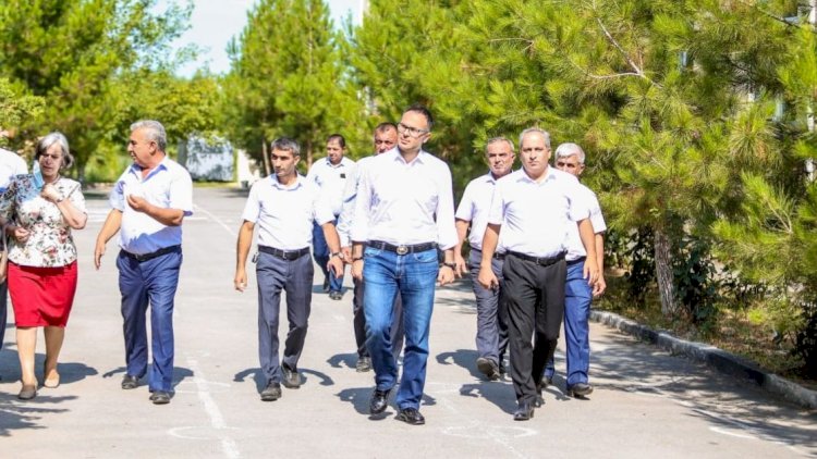    Deputat Alpout kəndində vətəndaşlarla görüşdü   