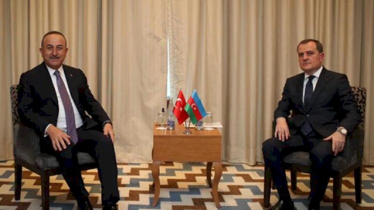    Mövlud Çavuşoğlu Ceyhun Bayramovu təbrik etdi   