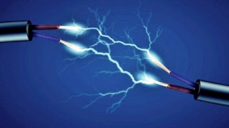    Salyanda 15 yaşlı qızı həyəti sulayarkən elektrik cərəyanı vurub öldürdü   