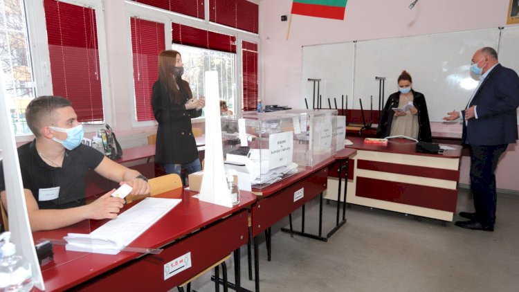    Bolqarıstanda erkən parlament seçkilərində səsvermə başa çatdı   
