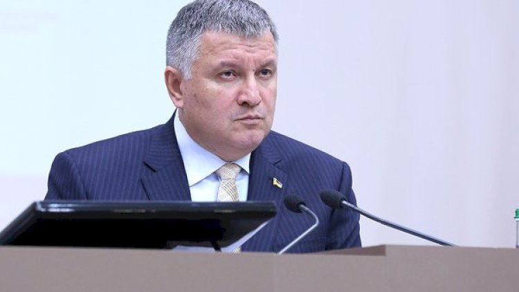    Ukraynanın daxili işlər naziri Arsen Avakov istefa verdi   