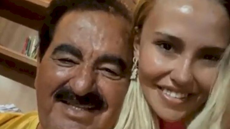    Özündən 43 yaş kiçik sevgilisi Tatlısəsdən yazdı   - Foto