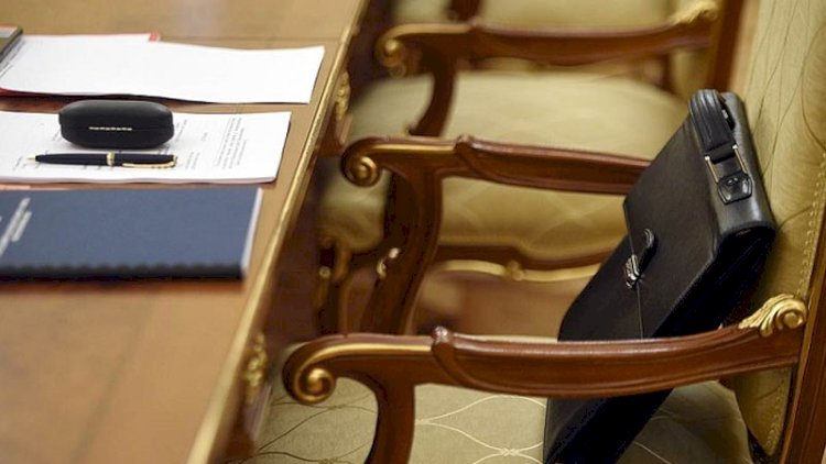    Prezidentin təyin etdiyi 4 səfir kimdir?   - Rəis, konsul, müşavir...