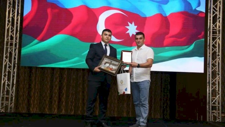    Vətən Müharibəsində xüsusi xidmətləri olan jurnalistlər mükafatlandırıldı - Fotolar   