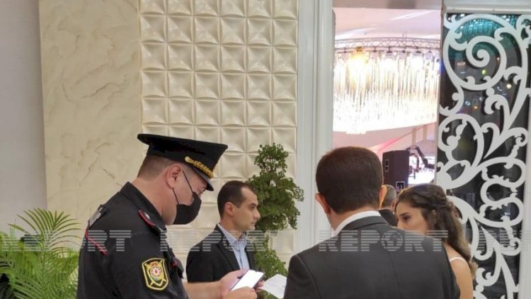    Bakıda polis COVID-19 pasportu olmayanları toya buraxmır - Foto   