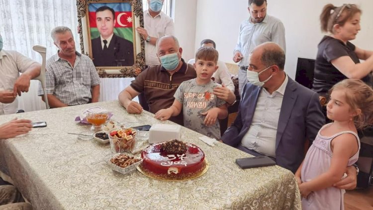    İcra başçısı şəhidin doğum günündə ailəsini ziyarət etdi   - Fotolar