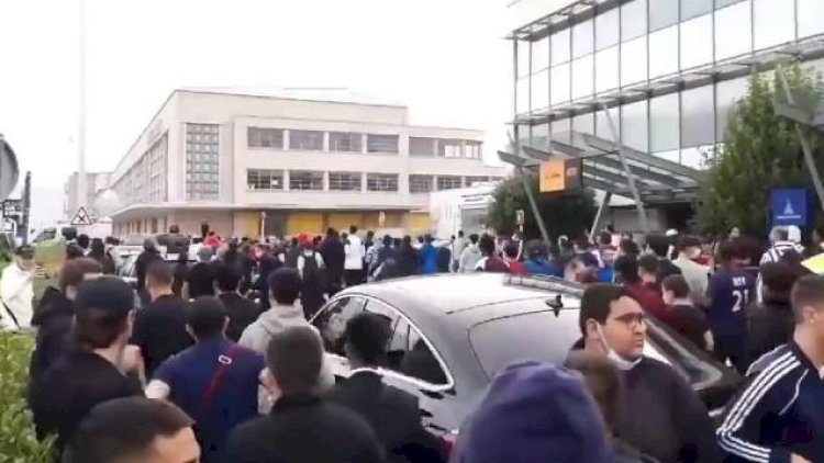    Paris Messini gözləyir   